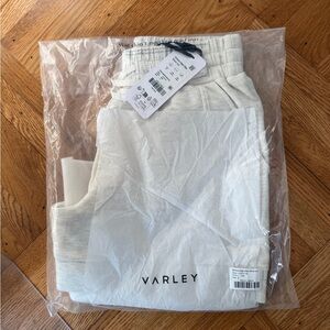 NIB Varley Atrium Shorts 4.5 inch